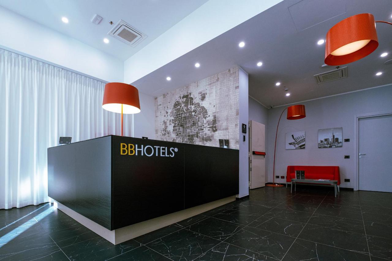 Bb Hotels Smarthotel Duomo Milan Exterior photo