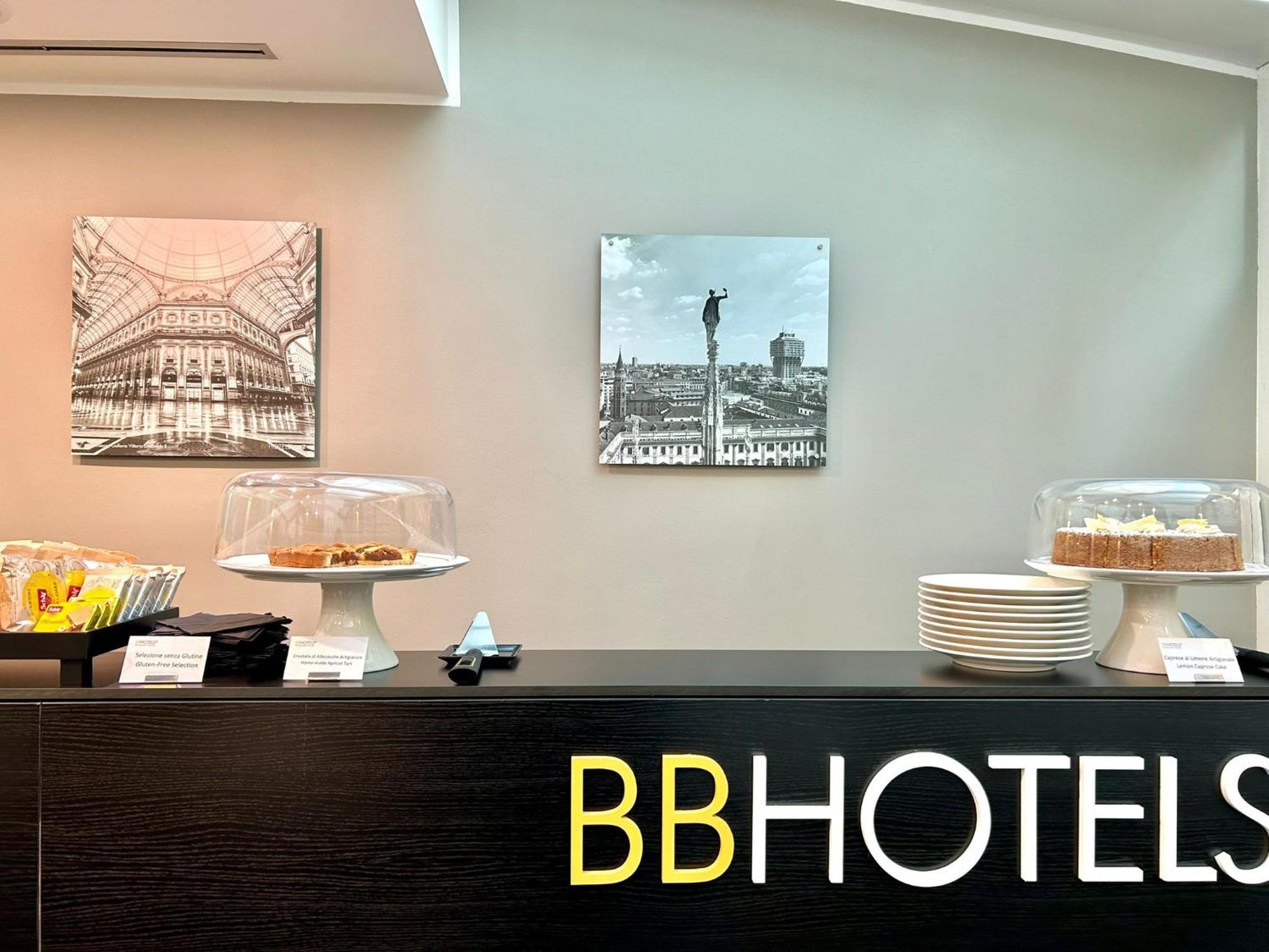 Bb Hotels Smarthotel Duomo Milan Exterior photo